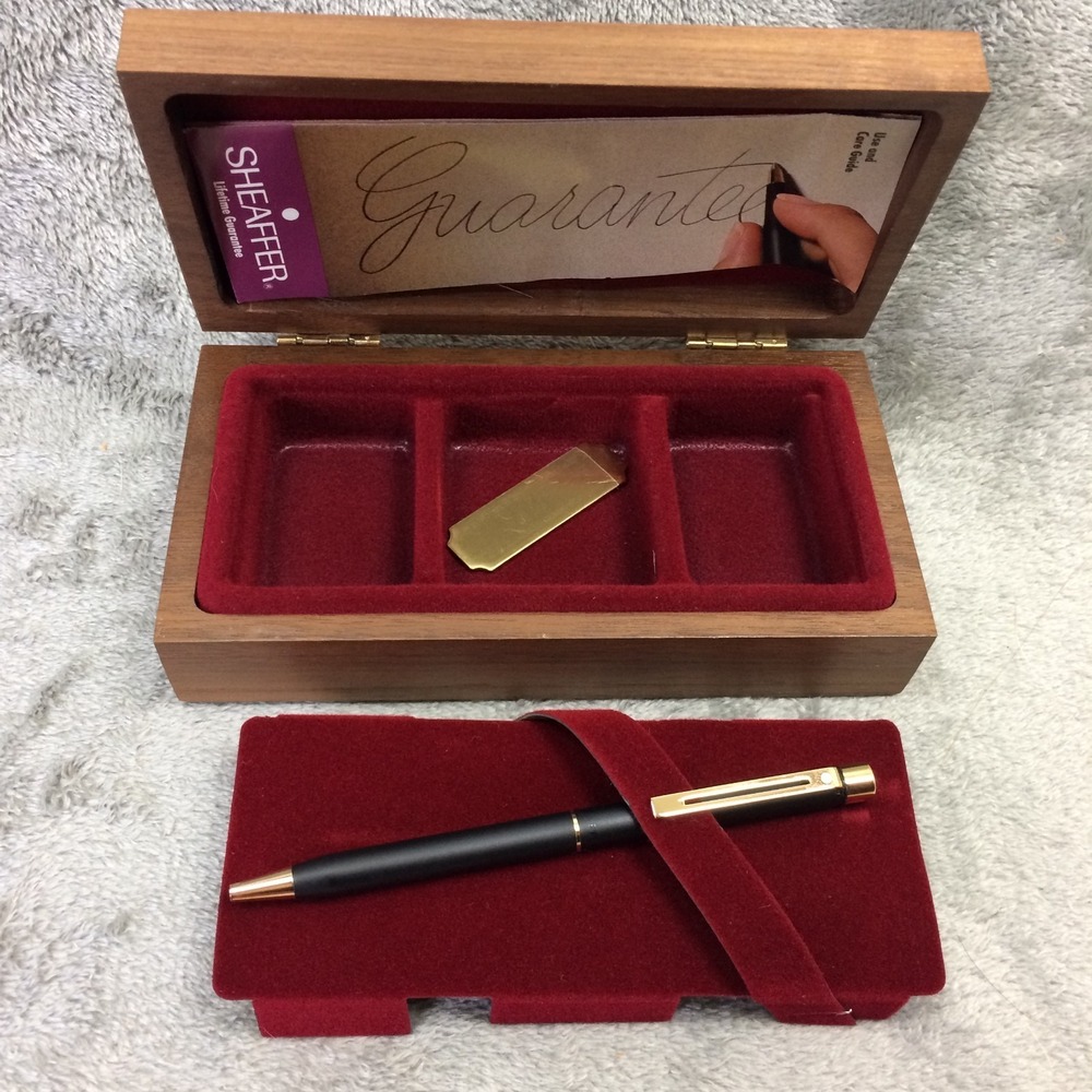 Vintage Sheaffer Ballpoint Pen with‎ Wooden Box READ